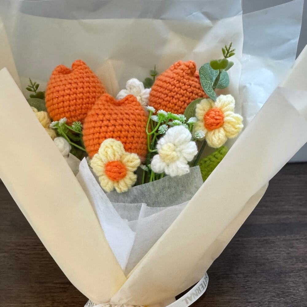Crochet Tulip Bouquet | Forever Flower Gift